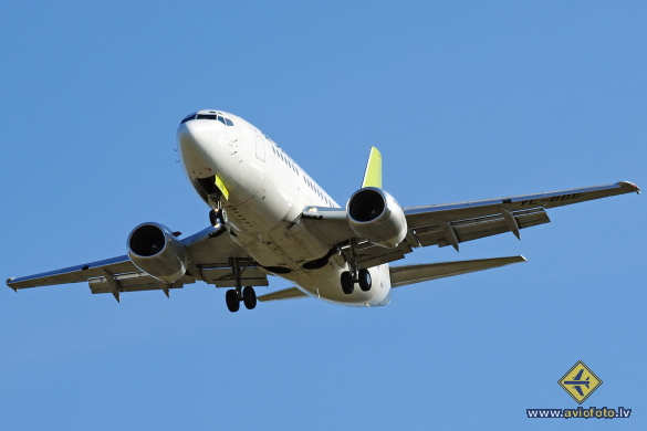 Boeing 737-53S